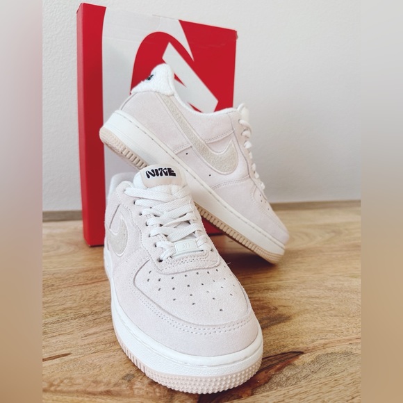 Size 7 - Nike Air Force 1 '07 SE Sanddrift Sherpa - Picture 6 of 6